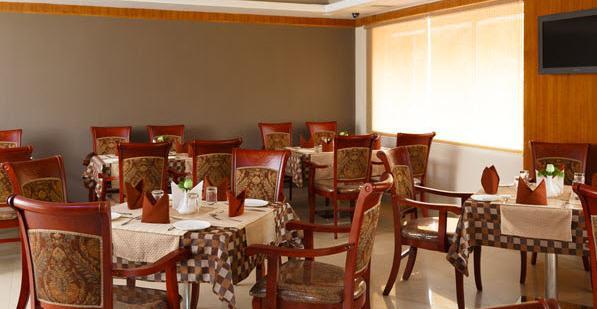 Hotel Gopalapuram International Pollāchi Eksteriør bilde