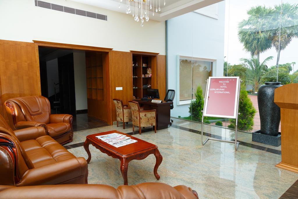 Hotel Gopalapuram International Pollāchi Eksteriør bilde