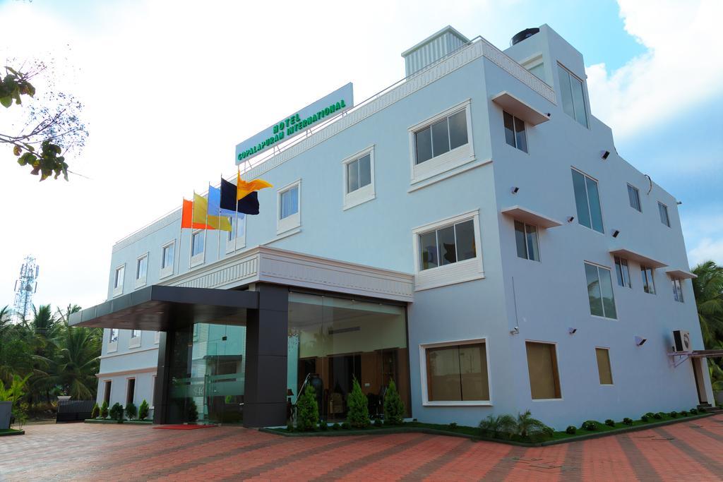 Hotel Gopalapuram International Pollāchi Eksteriør bilde