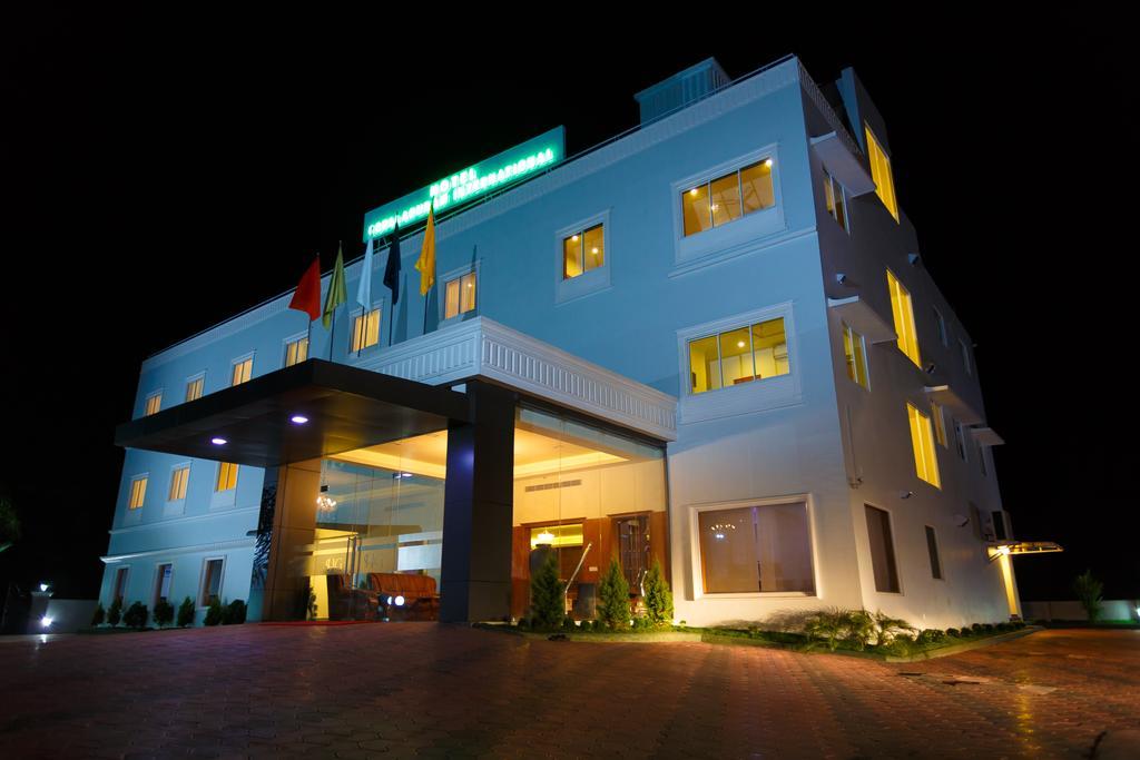 Hotel Gopalapuram International Pollāchi Eksteriør bilde