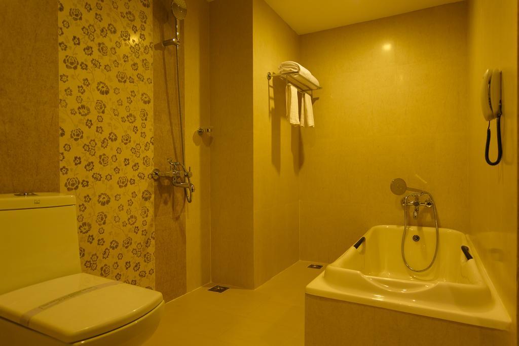 Hotel Gopalapuram International Pollāchi Eksteriør bilde