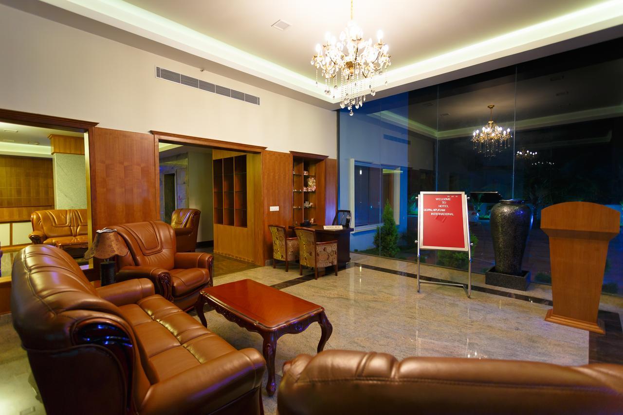 Hotel Gopalapuram International Pollāchi Eksteriør bilde